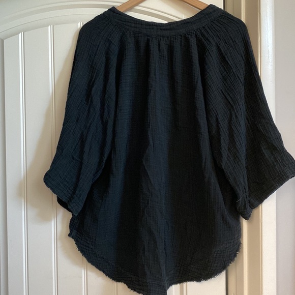 9Seed black popover gauzy top - Picture 8 of 8